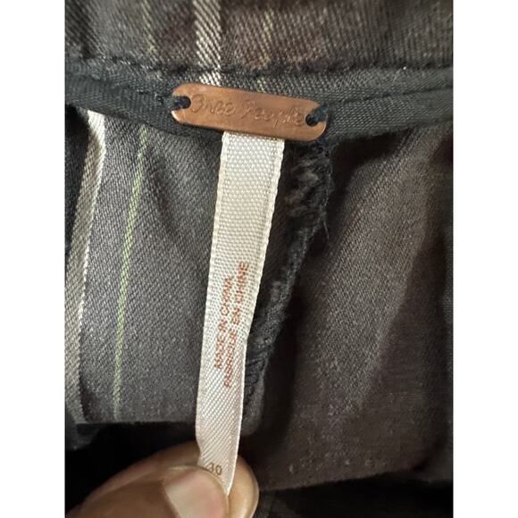 Free People Copenhagan Brown & Tan Windowpane Print Crop Pants Size 10 - Picture 6 of 7